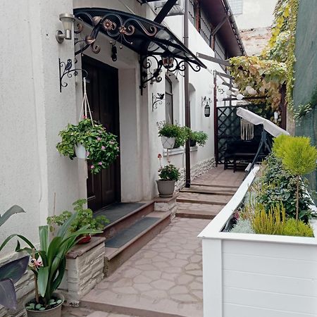 White House Parc Carol Apartment Bucharest Exterior photo